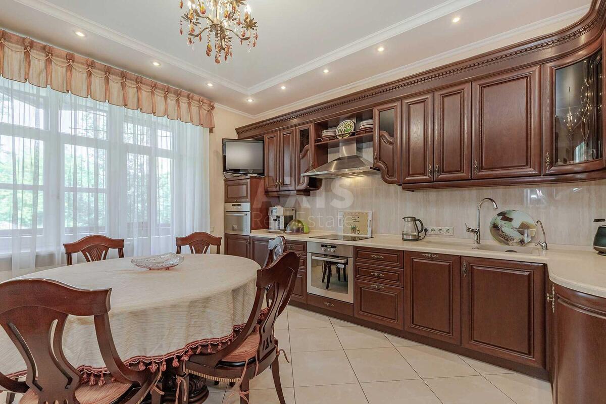 4k apartment vul. Pavlivs'ka 18