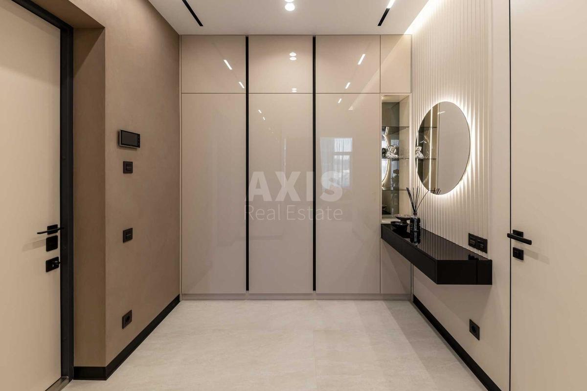 3k apartment vul. Dragomyrova Myhajla 185