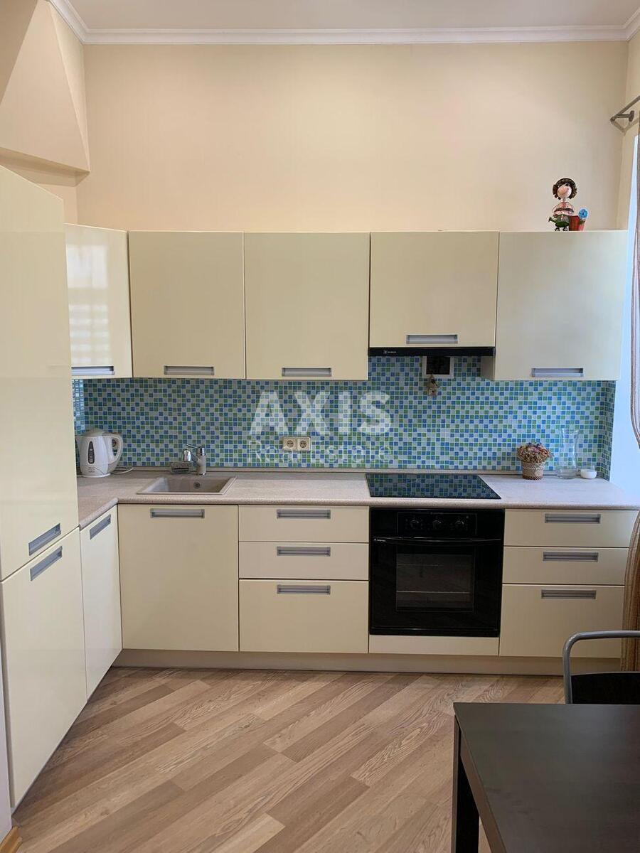 2k apartment vul. Saksagans'kogo 33/35