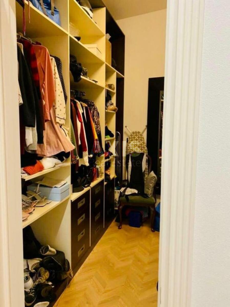 4k apartment vul. Ljuterans'ka 135