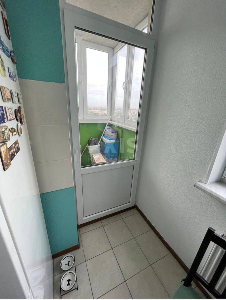 2k apartment vul. Voskresens'ka 143