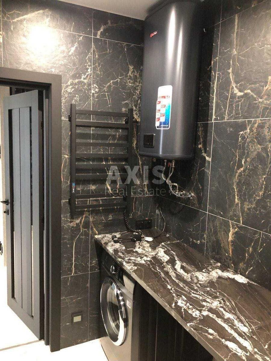 2k apartment vul. Sverstjuka Jevgena 48