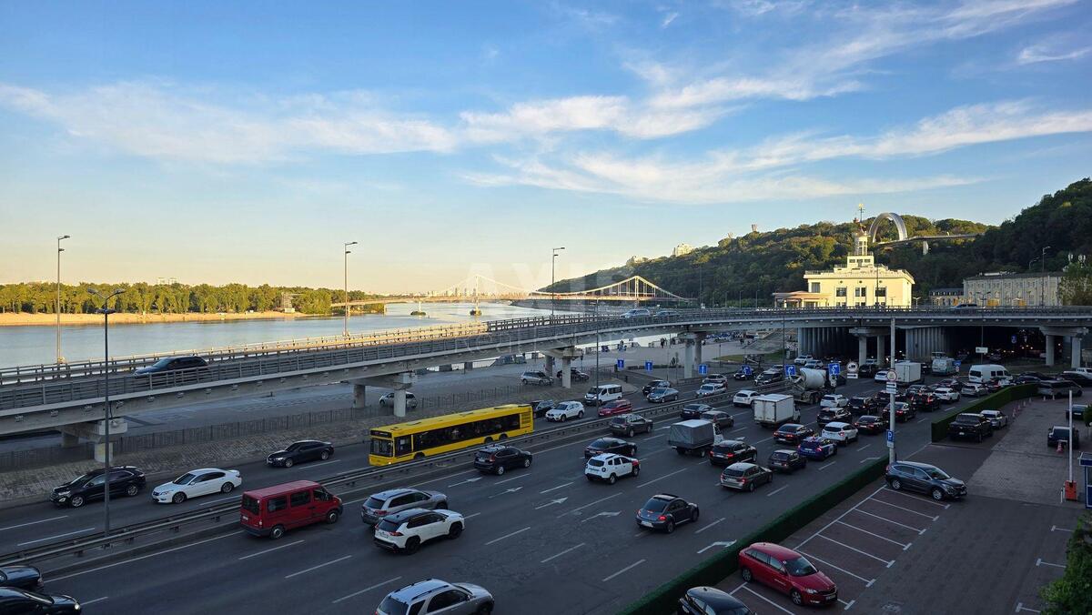 2к квартира ул. Набережно-Крещатицкая 3А585027