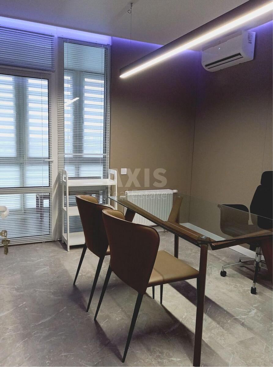 Trade object vul. Dragomanova 27, 32m2