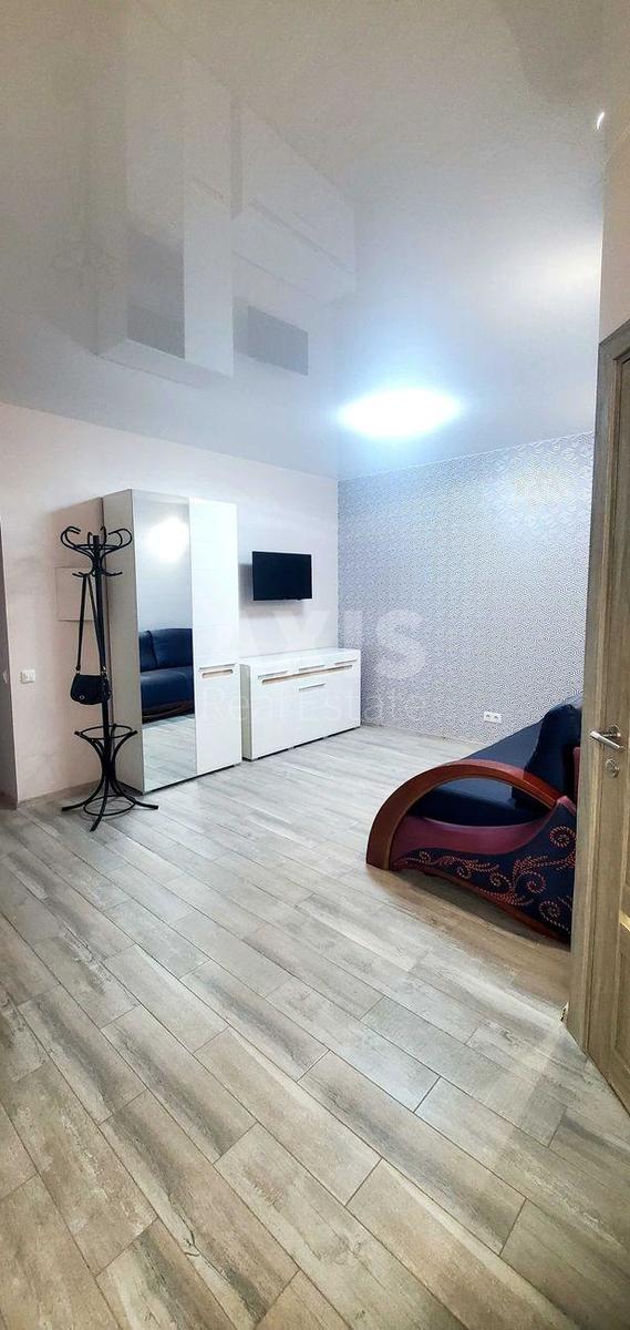 2k apartment vul. Patriarha Mstyslava Skrypnyka 48/500