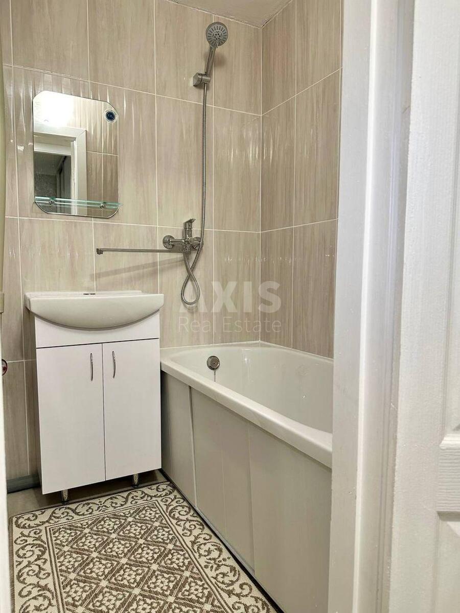 1k apartment pr-t Obolons'kyj 375