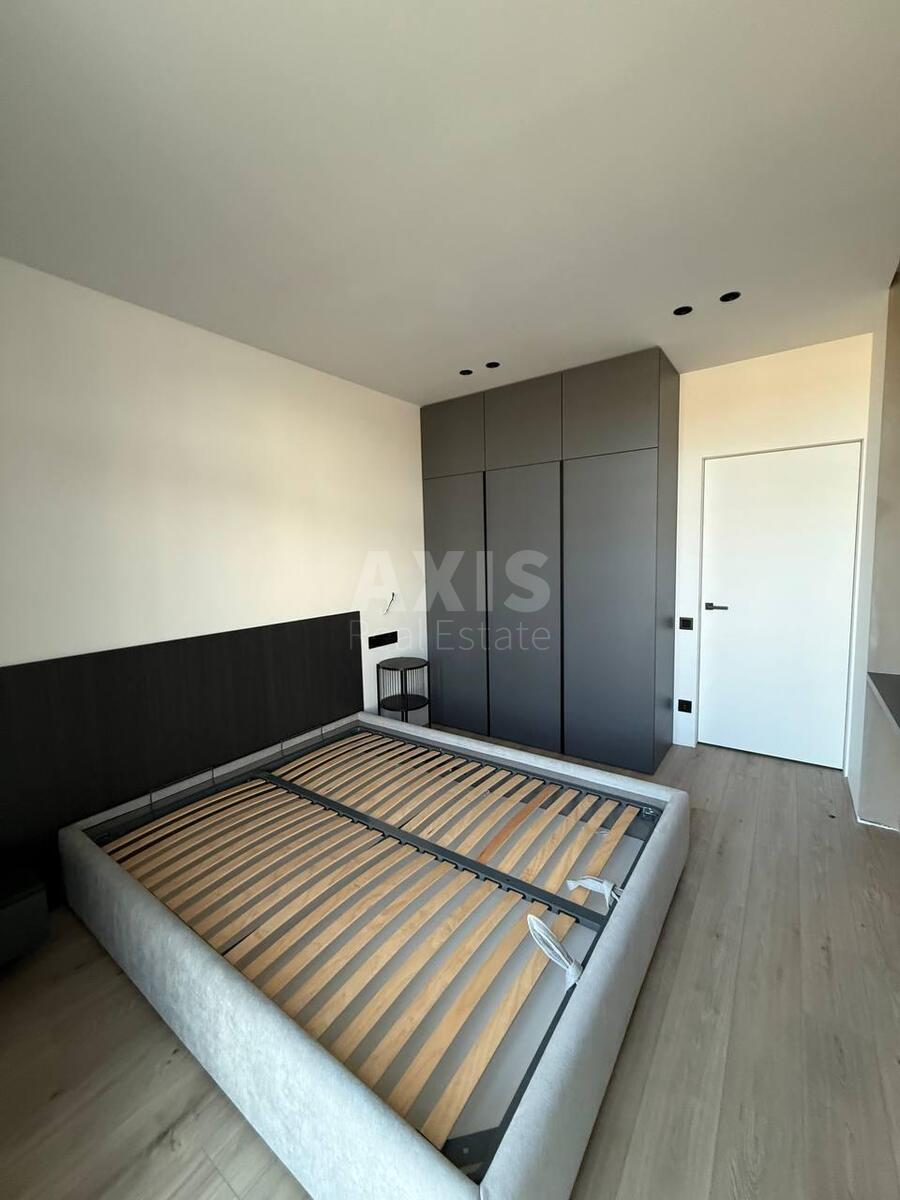 1k apartment vul. Saljutna 2Б6