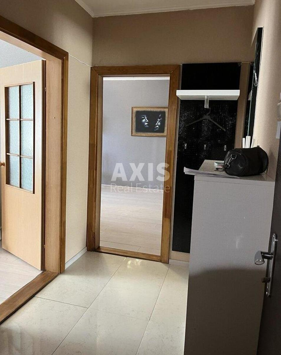 2k apartment vul. Oleny Pchilky 2Б6