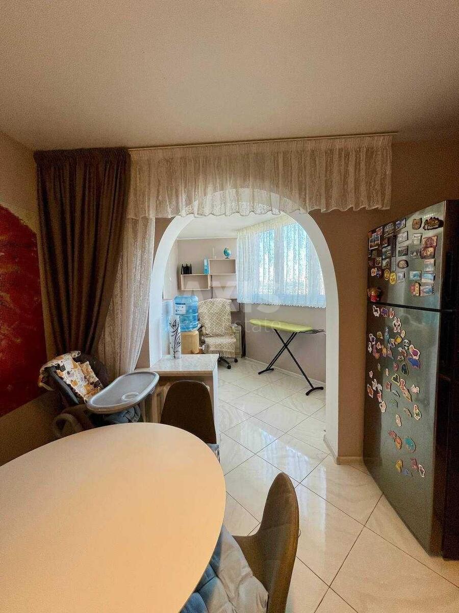 3k apartment vul. Urlivs'ka 38А600245