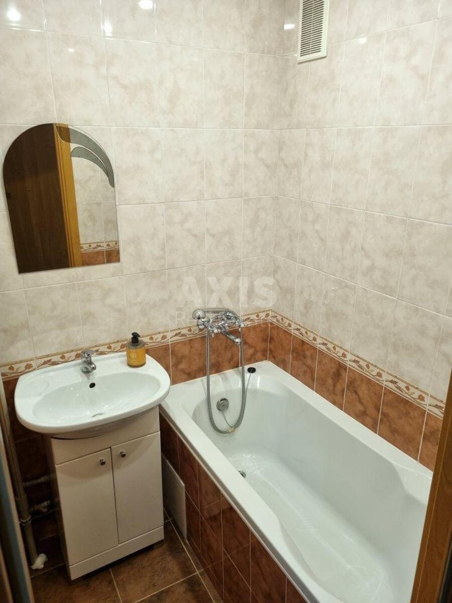 Офис ул. Юры Гната 2/12, 68м210