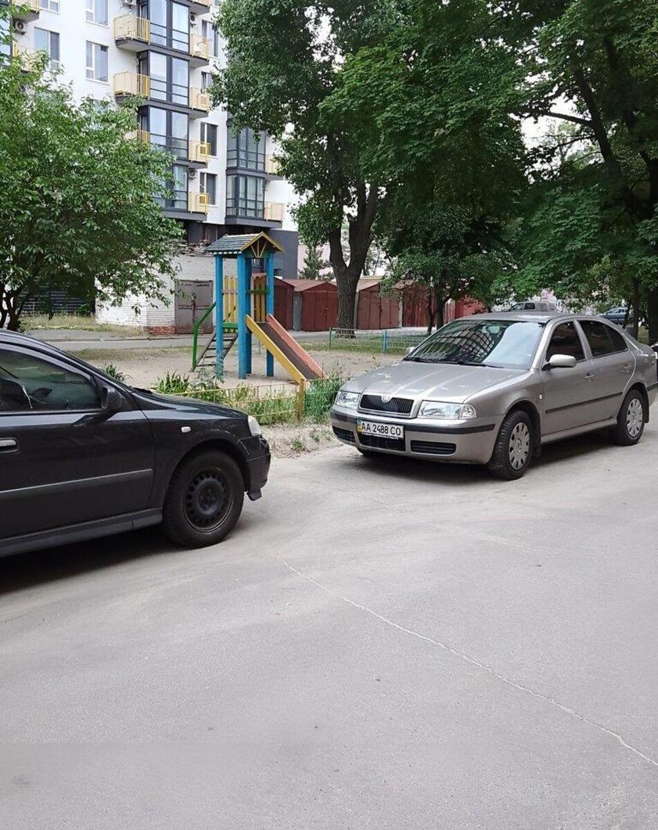 2k apartment vul. Simferopol's'ka 5/110