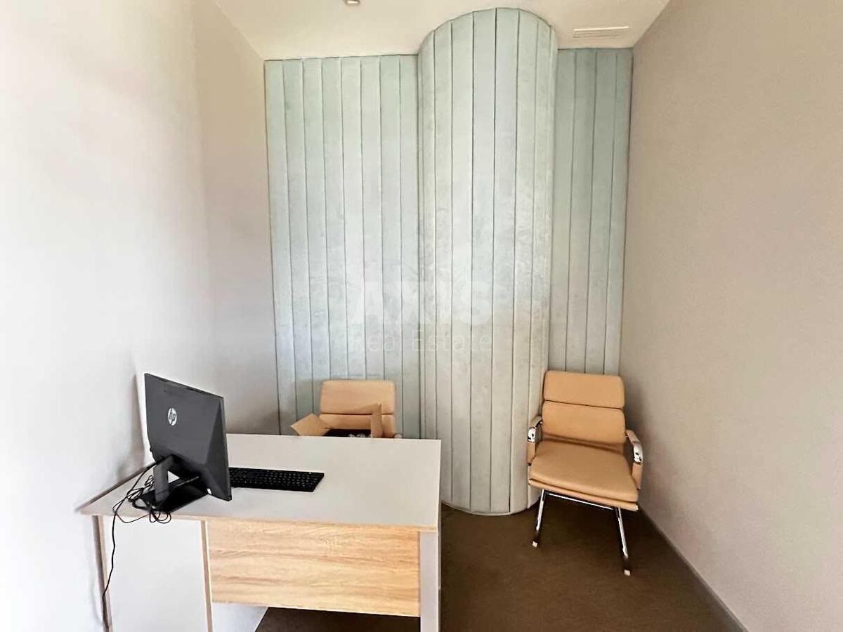 Office bul. Lesi Ukrai'nky 23, 160m23