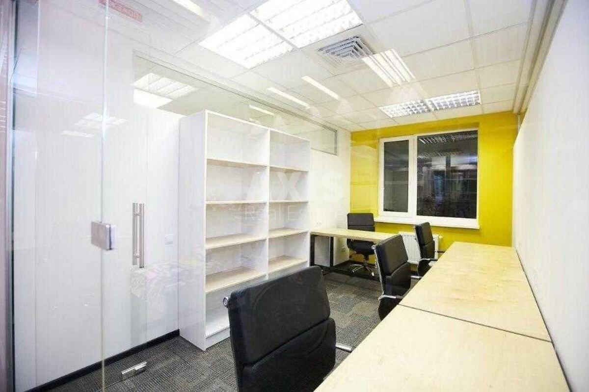 Office vul. Zhyljans'ka 30А, 340m22