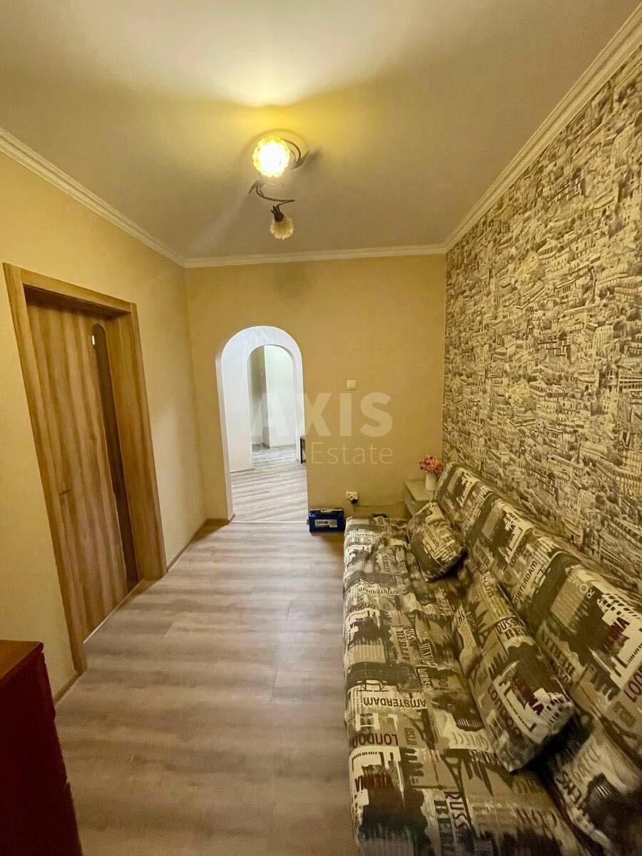 1k apartment vul. Urlivs'ka 19564358