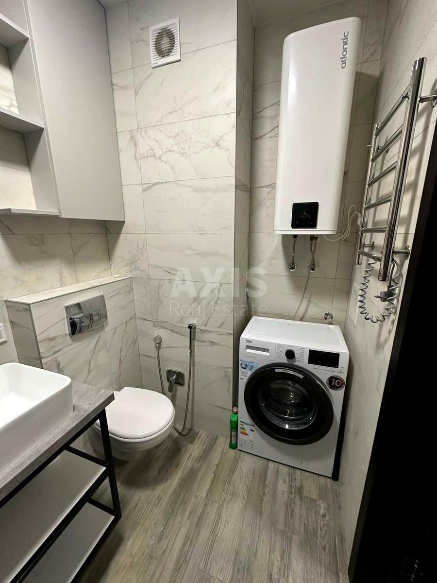 2k apartment vul. Sverstjuka Jevgena 4610125