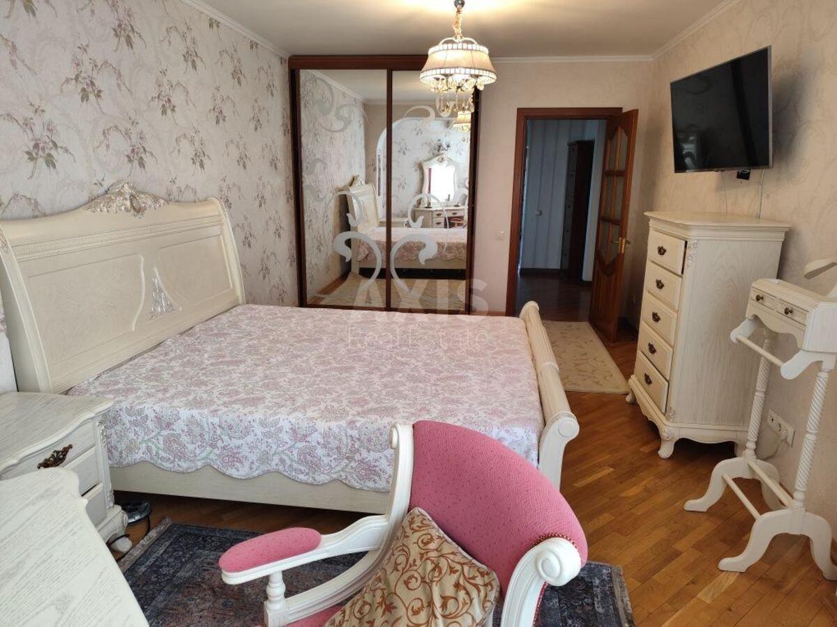 3к квартира пр-т Героев Сталинграда 24А5808414