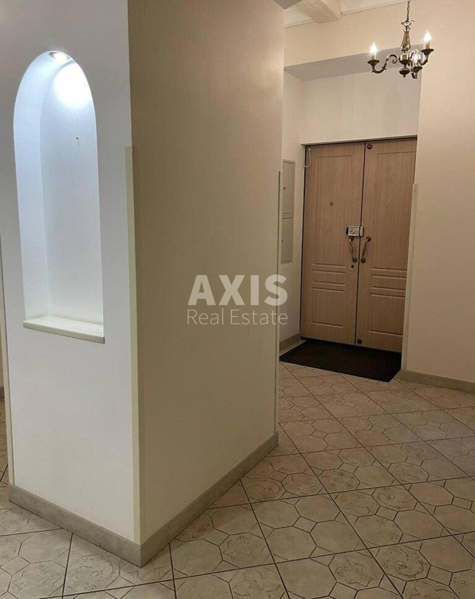4k apartment uzv. Krutyj 5578645