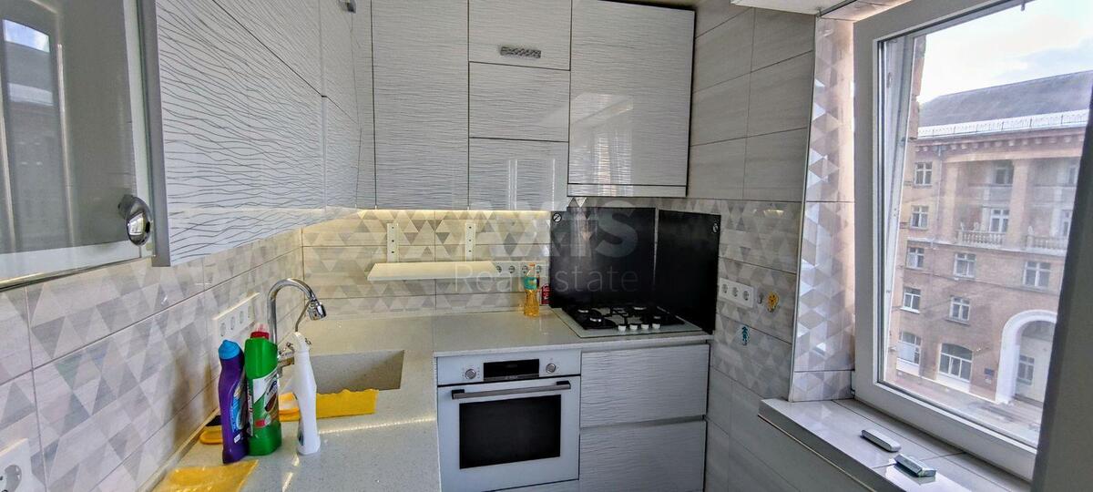 2к квартира пр-т Голосеевский 840