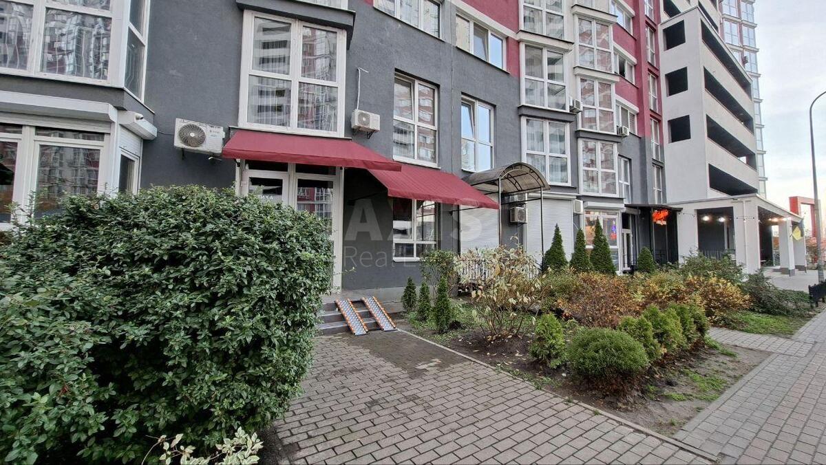 Объект торговли ул. Драгоманова 2А, 52м261710