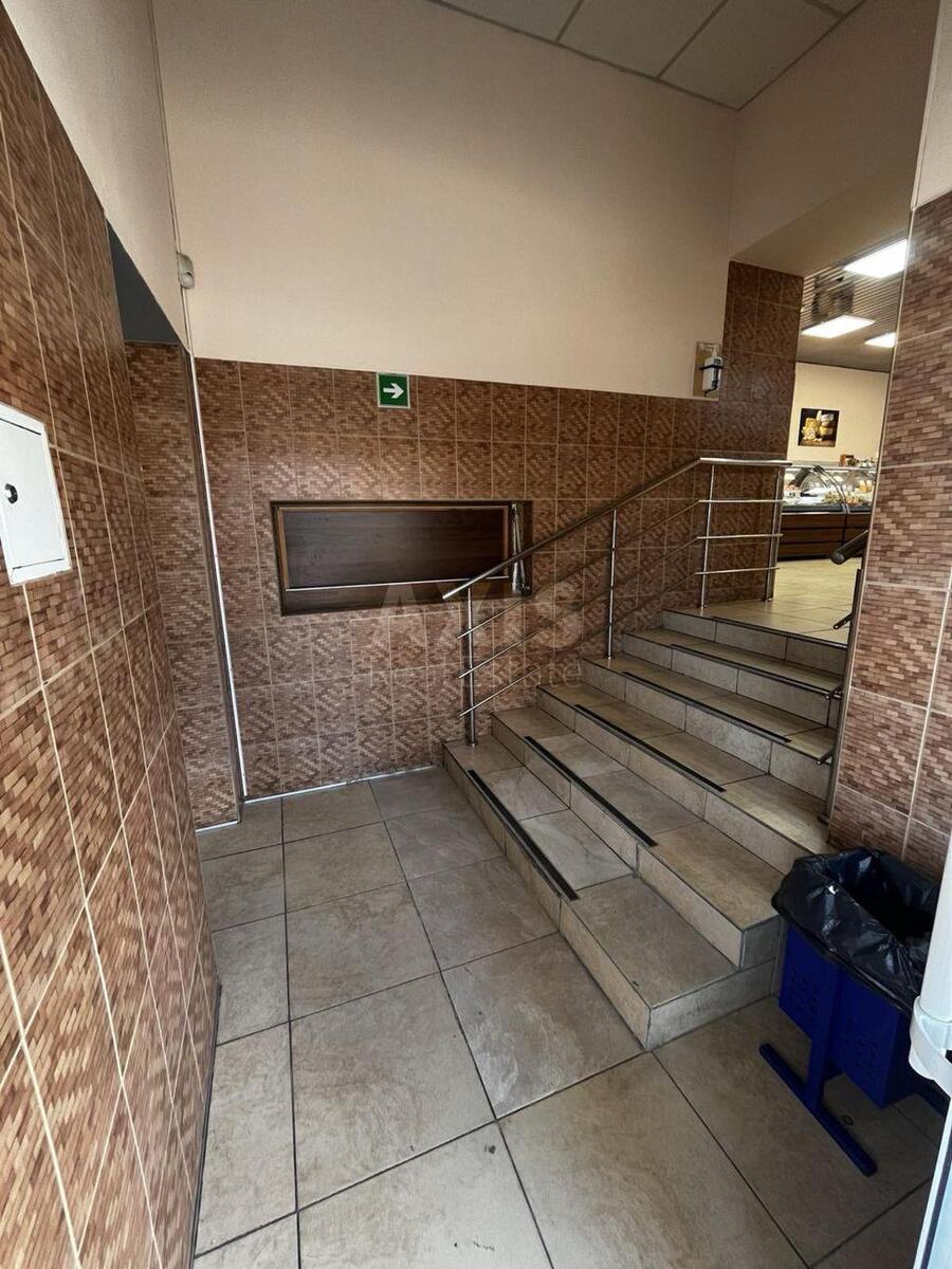 Office vul. Mezhygirs'ka 2А, 90m2