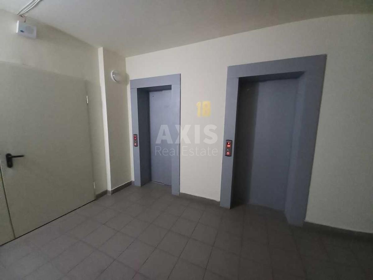 3k apartment vul. Revuc'kogo 96