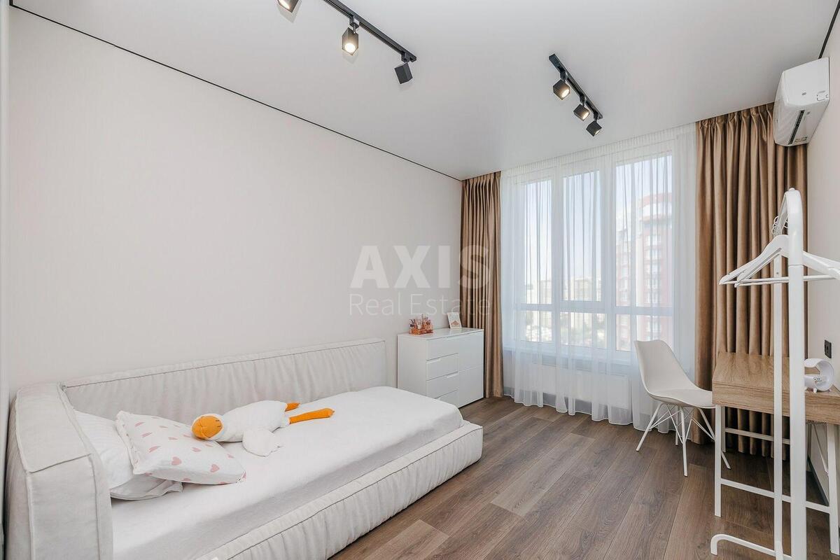3k apartment vul. Kahovs'ka 62А5