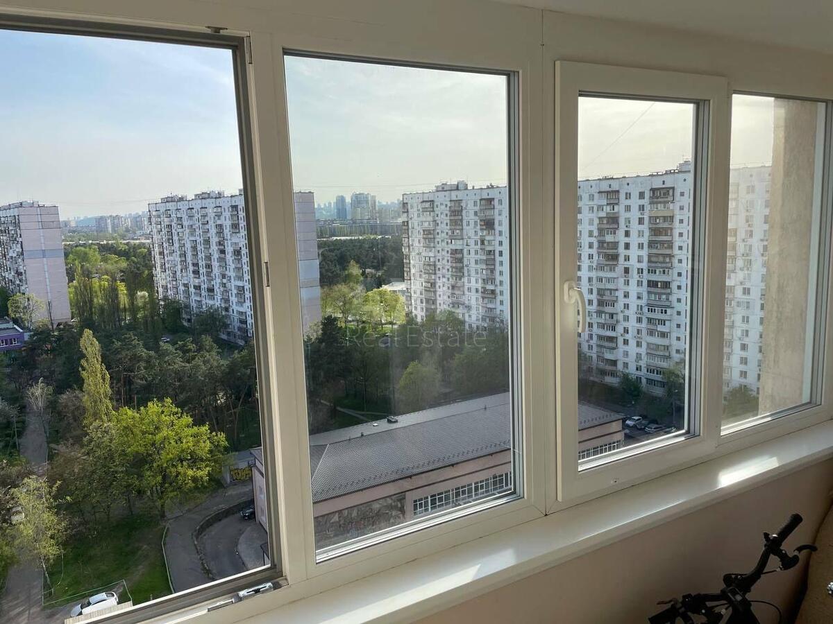 3k apartment bul. Darnyc'kyj 80