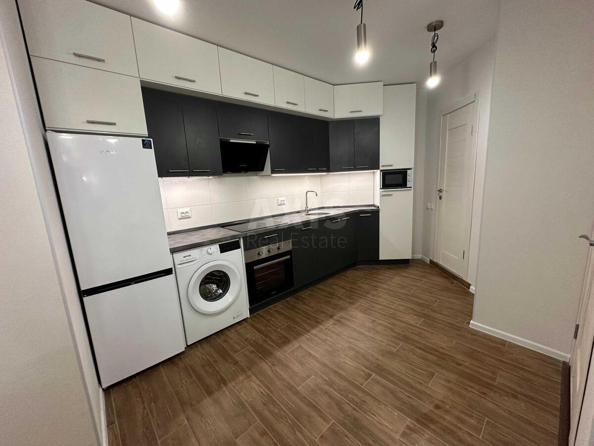 2k apartment vul. Chervonopil's'ka 2Г