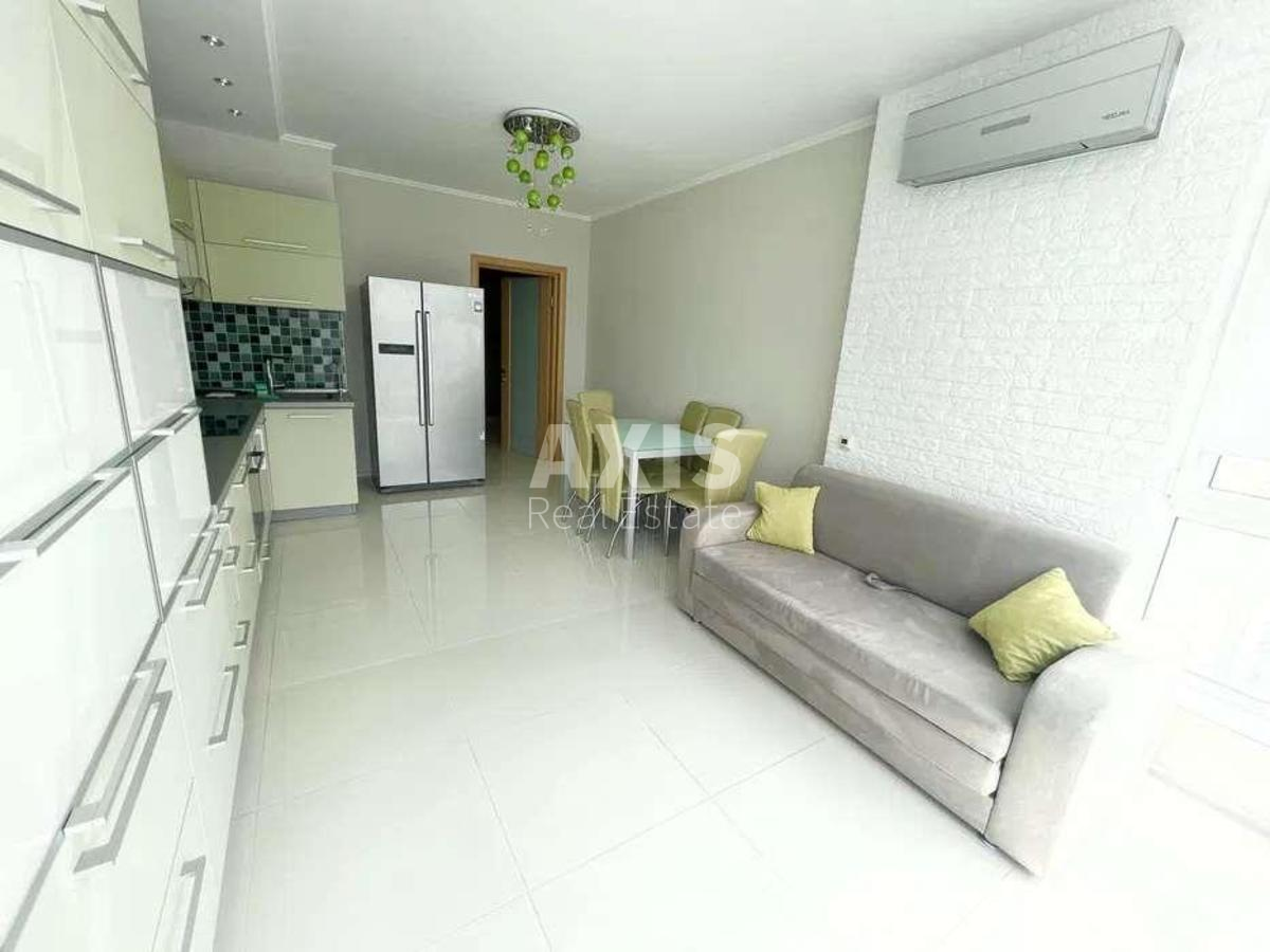 2k apartment nab. Dniprovs'ka 18