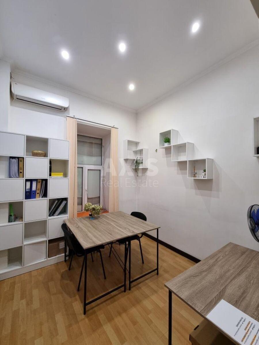 Office vul. Hmel'nyc'kogo Bogdana 42, 70m2611750