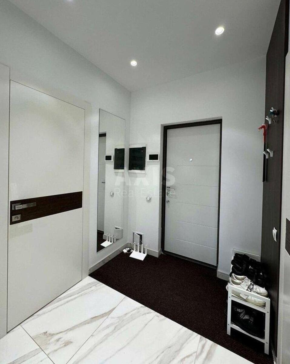 2k apartment vul. Solom'jans'ka 15А0