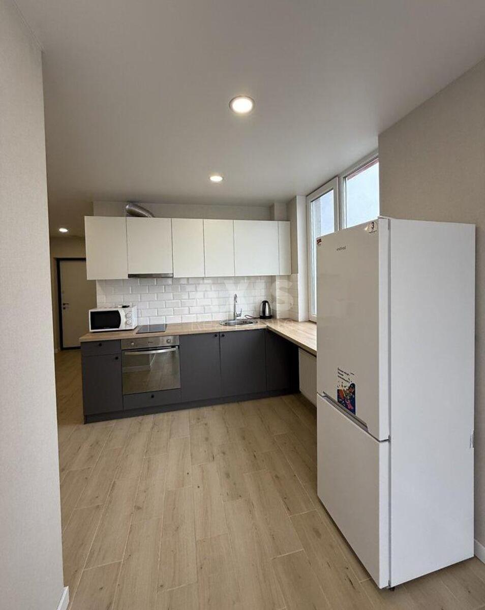 1k apartment vul. Bulahovs'kogo Akademika 1Б