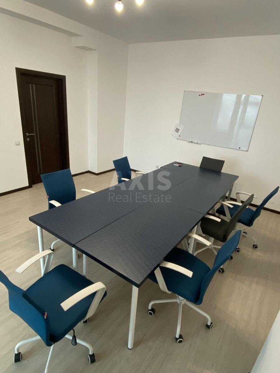 Office vul. Zlatoustivs'ka 25, 80m2
