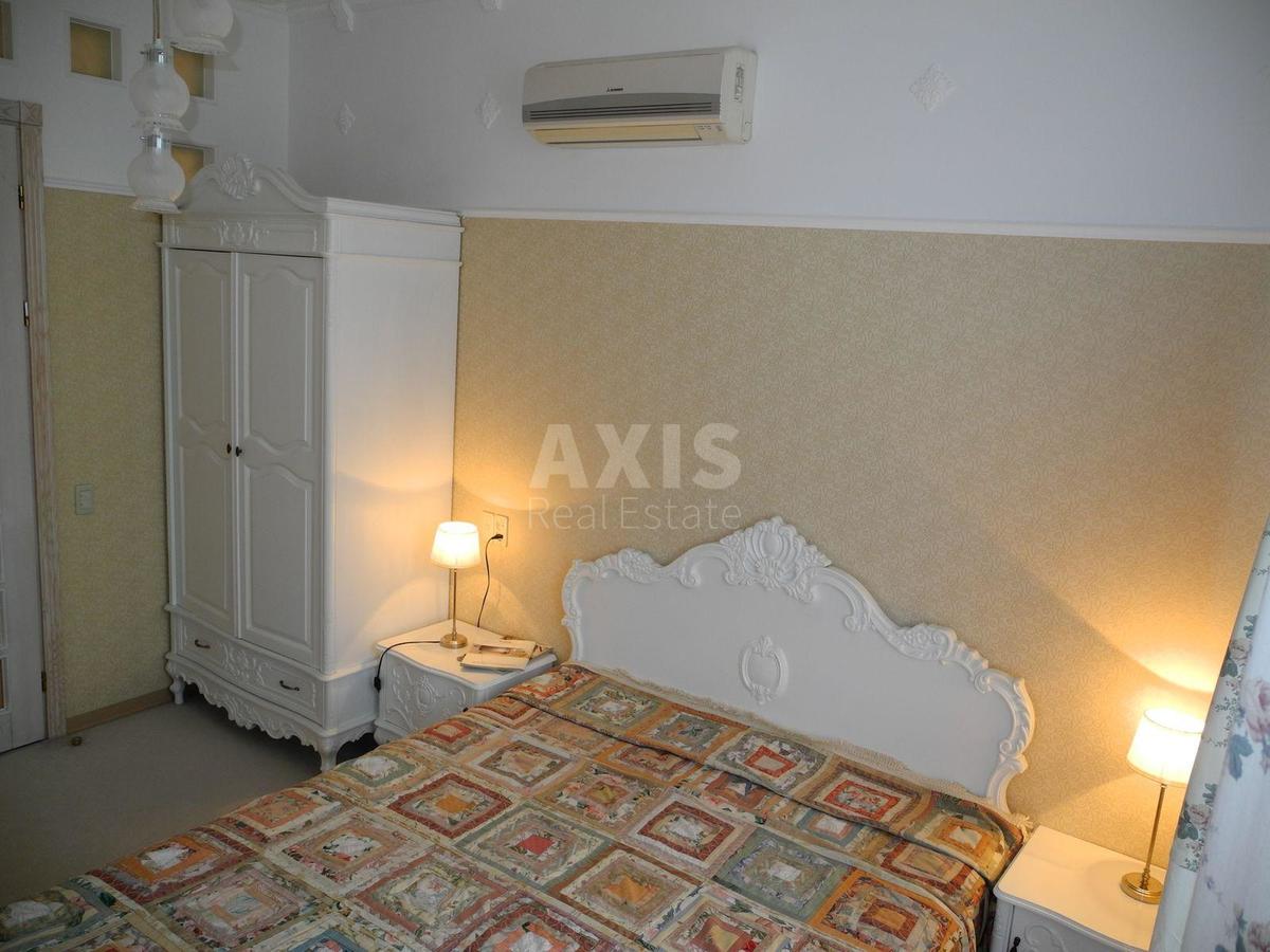 3k apartment vul. Gusovs'kogo 12/79