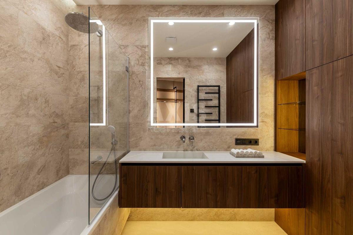 3k apartment vul. Dragomyrova Myhajla 188