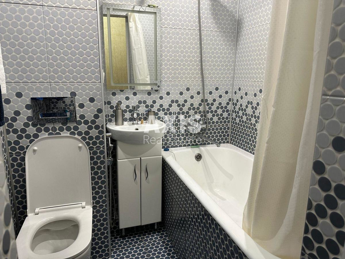 2k apartment vul. Budivel'nykiv 180