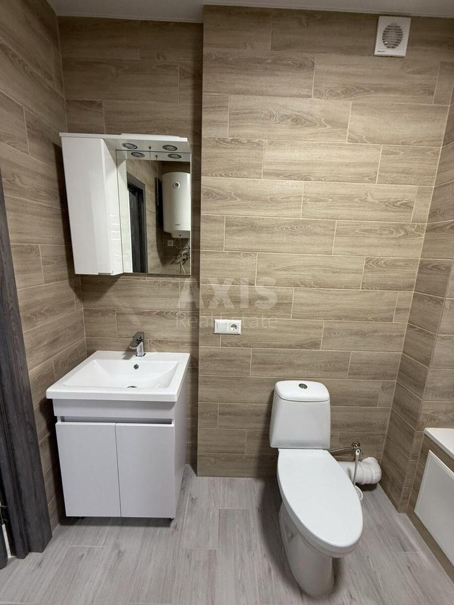 2k apartment vul. Brativ Chybinyeyevykh 8638074