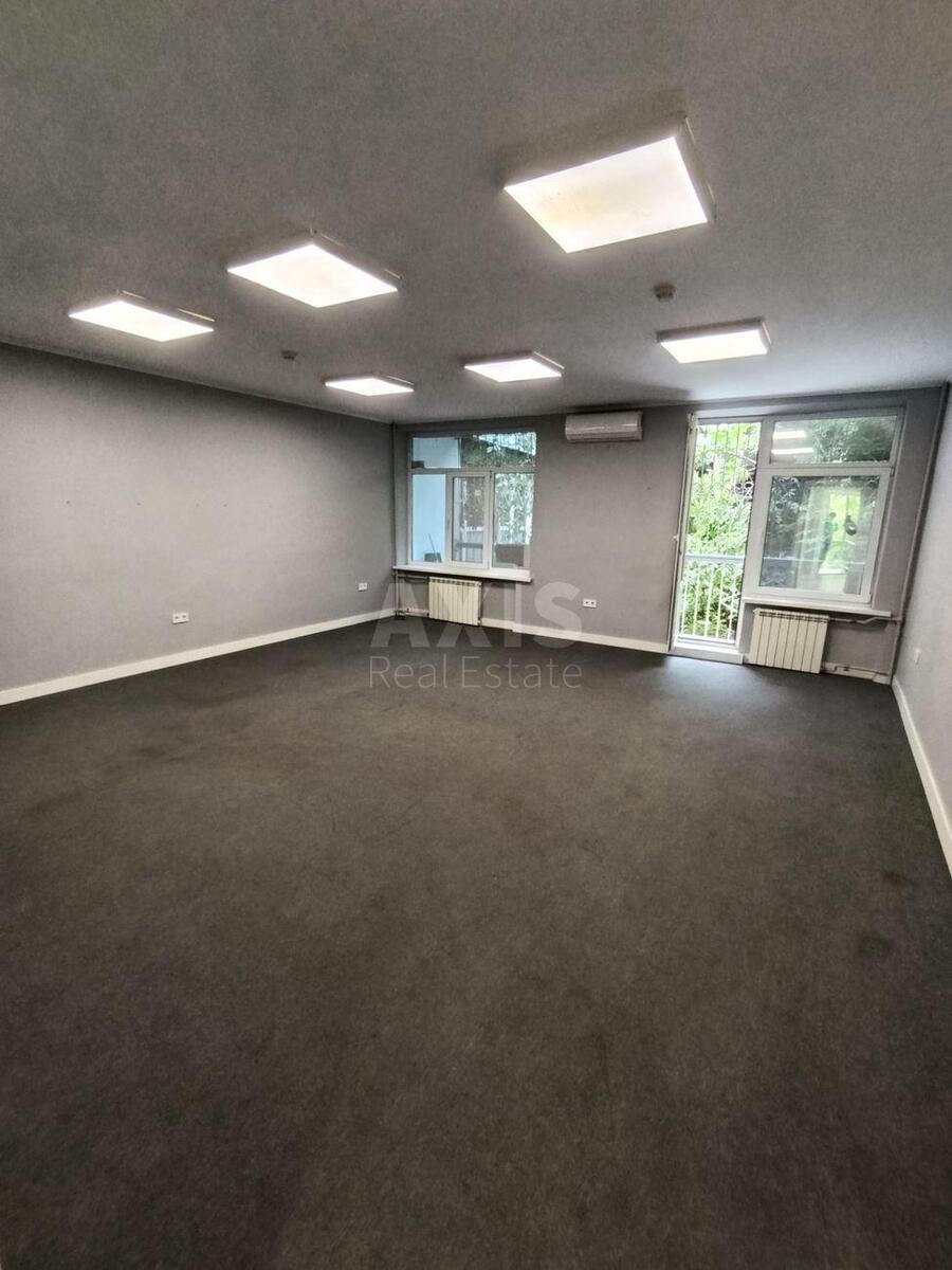 Office vul. Barbjusa Anri 22/26, 101m29