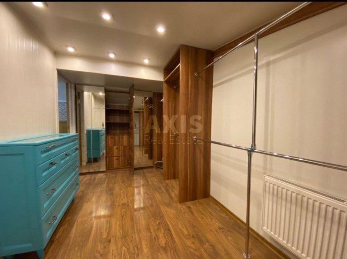3k apartment vul. Antonovycha 19/219
