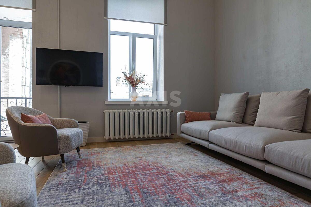 4k apartment vul. Volodymyrs'ka 81А1