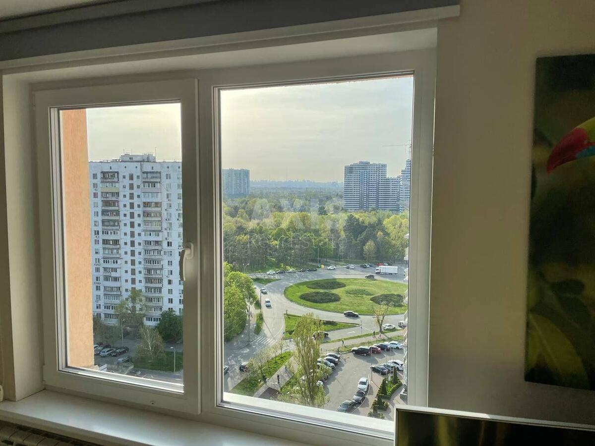 3к квартира бул. Дарницкий 81