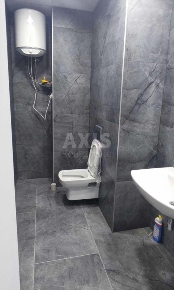 Office bul. Shevchenka Tarasa 35, 320m26134810