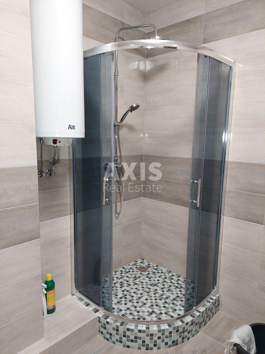 1k apartment pr-t Komarova Kosmonavta 46В4