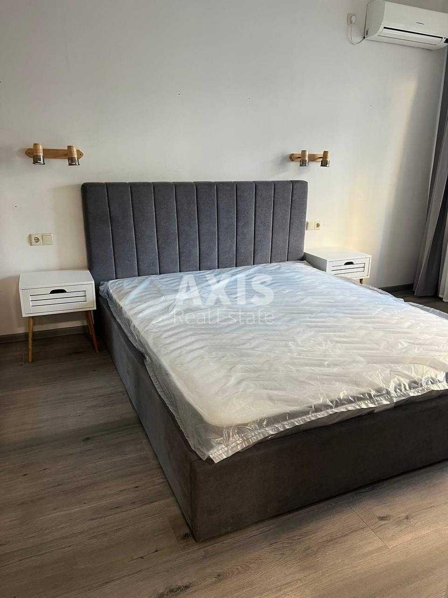 2k apartment uzv. Klovs'kyj 12416024