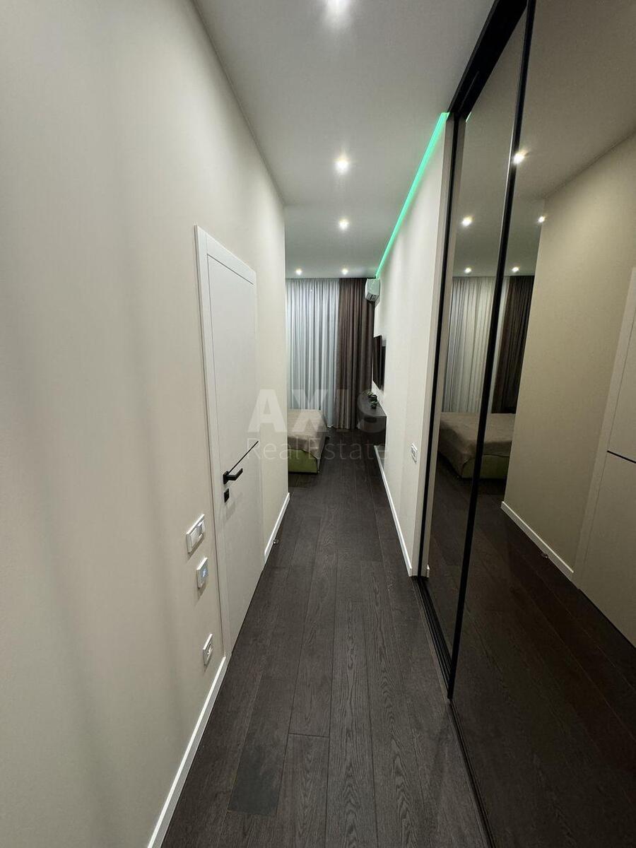 2k apartment vul. Hohlovyh Sim'i' 84