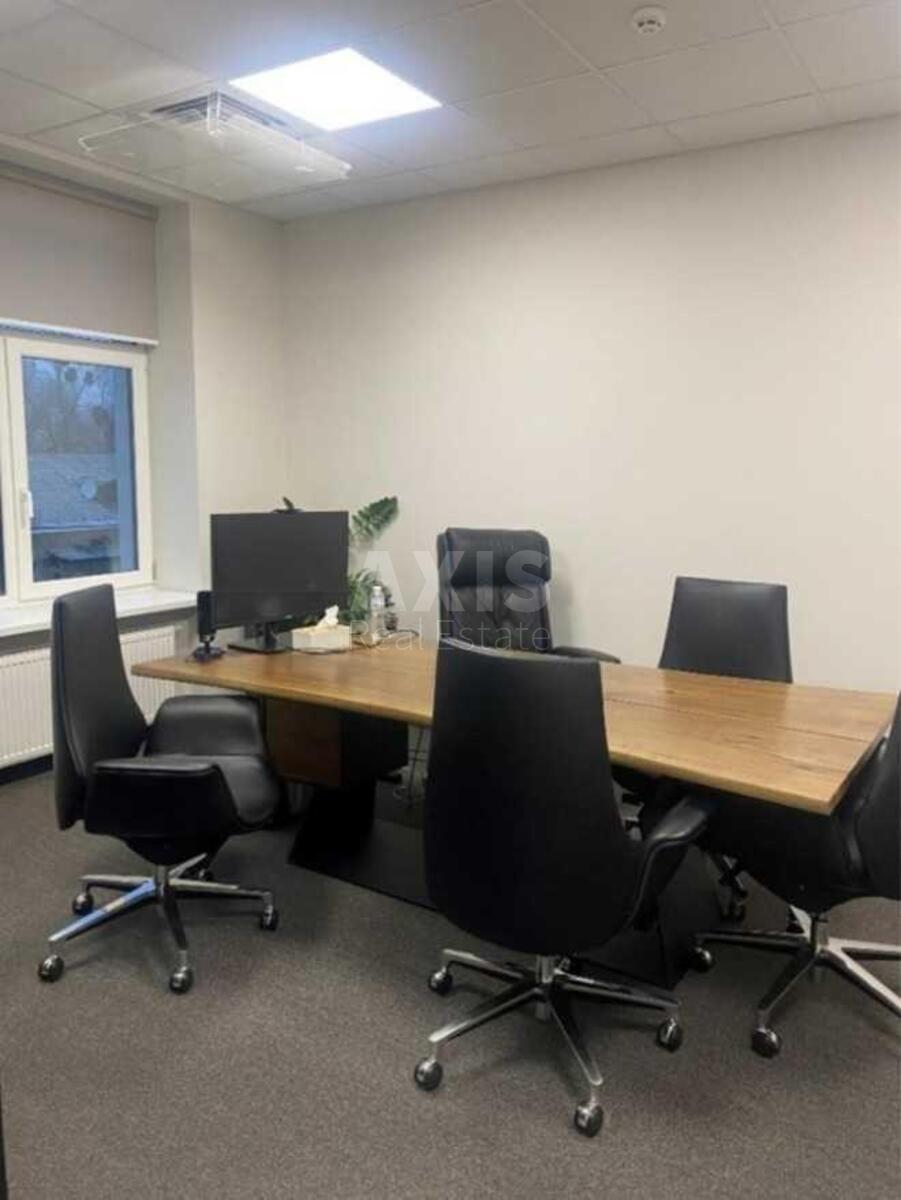 Office bul. Druzhby Narodiv 19, 520m20