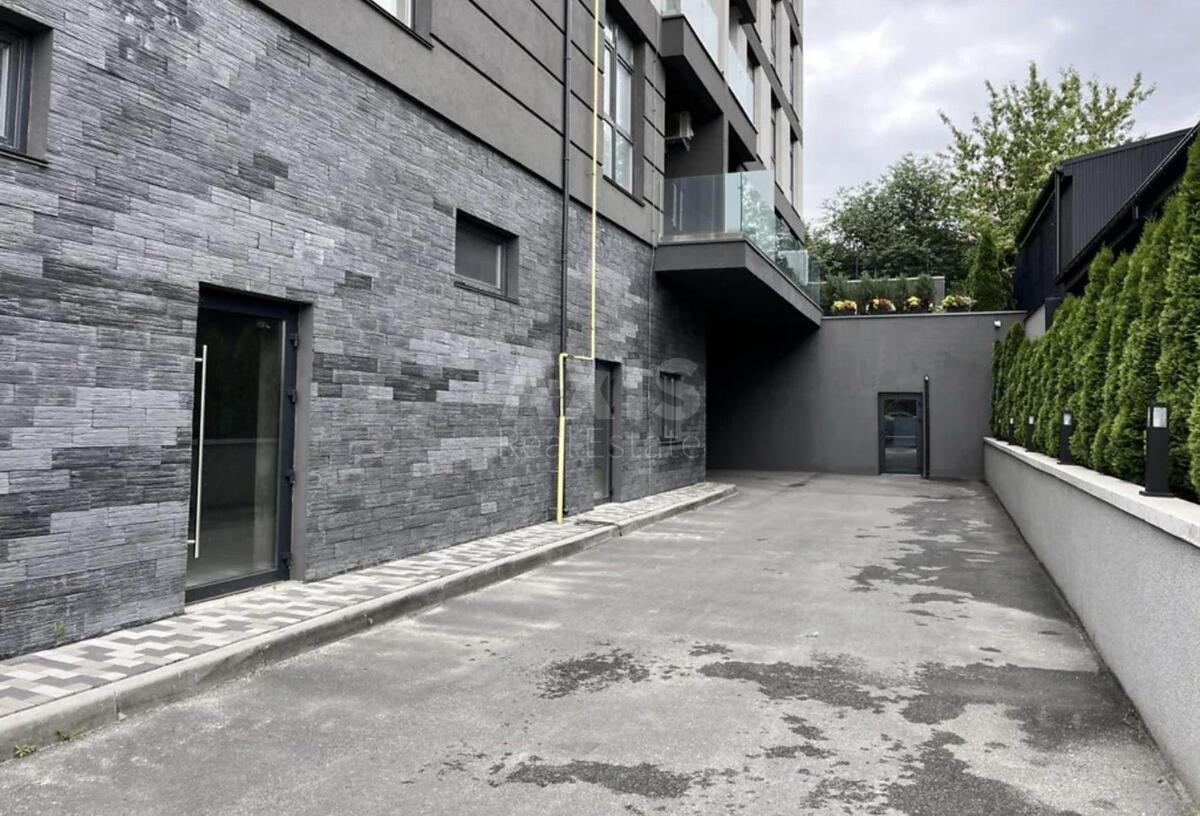 Об'єкт торгівлі вул. Університетська 17А, 152м2608232