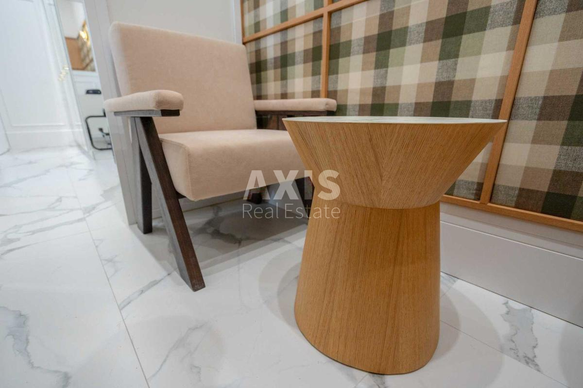 Office vul. Mazepy Ivana 7, 60m2397032