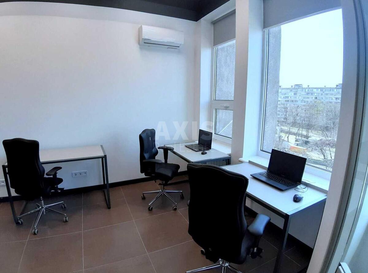 Офис ул. Сверстюка Евгения 11Б, 32м23