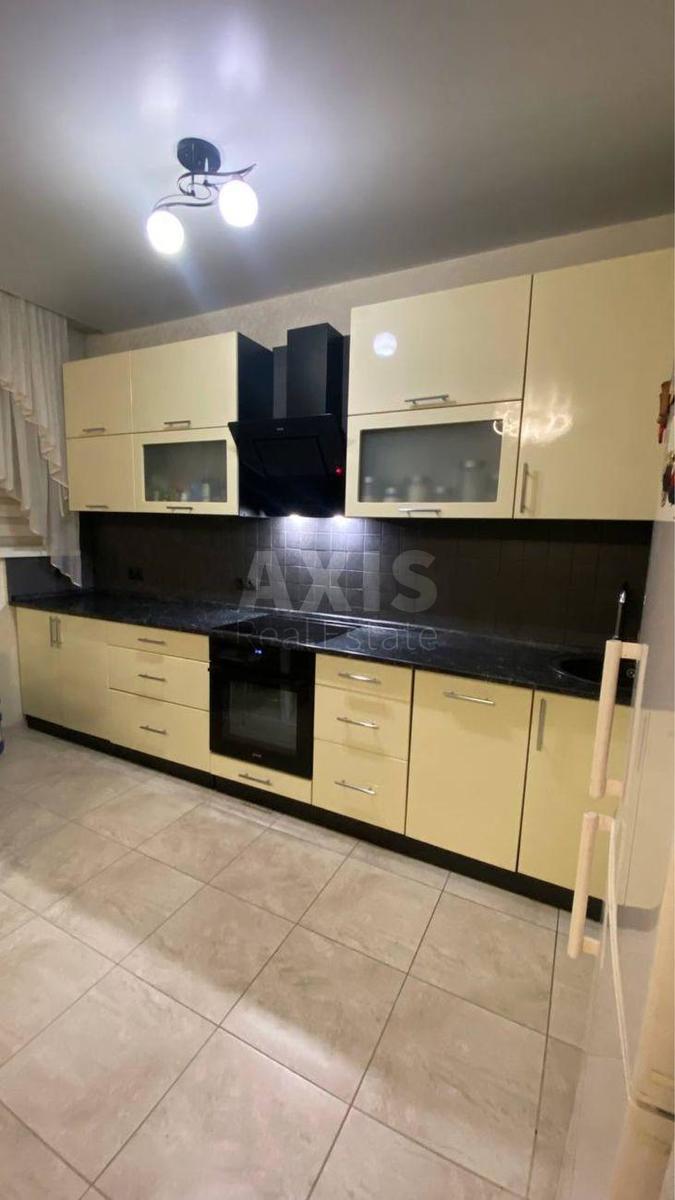 3k apartment vul. Strokacha Tymofija 92